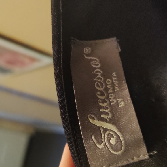 Men's suit - Picture 9 of 10